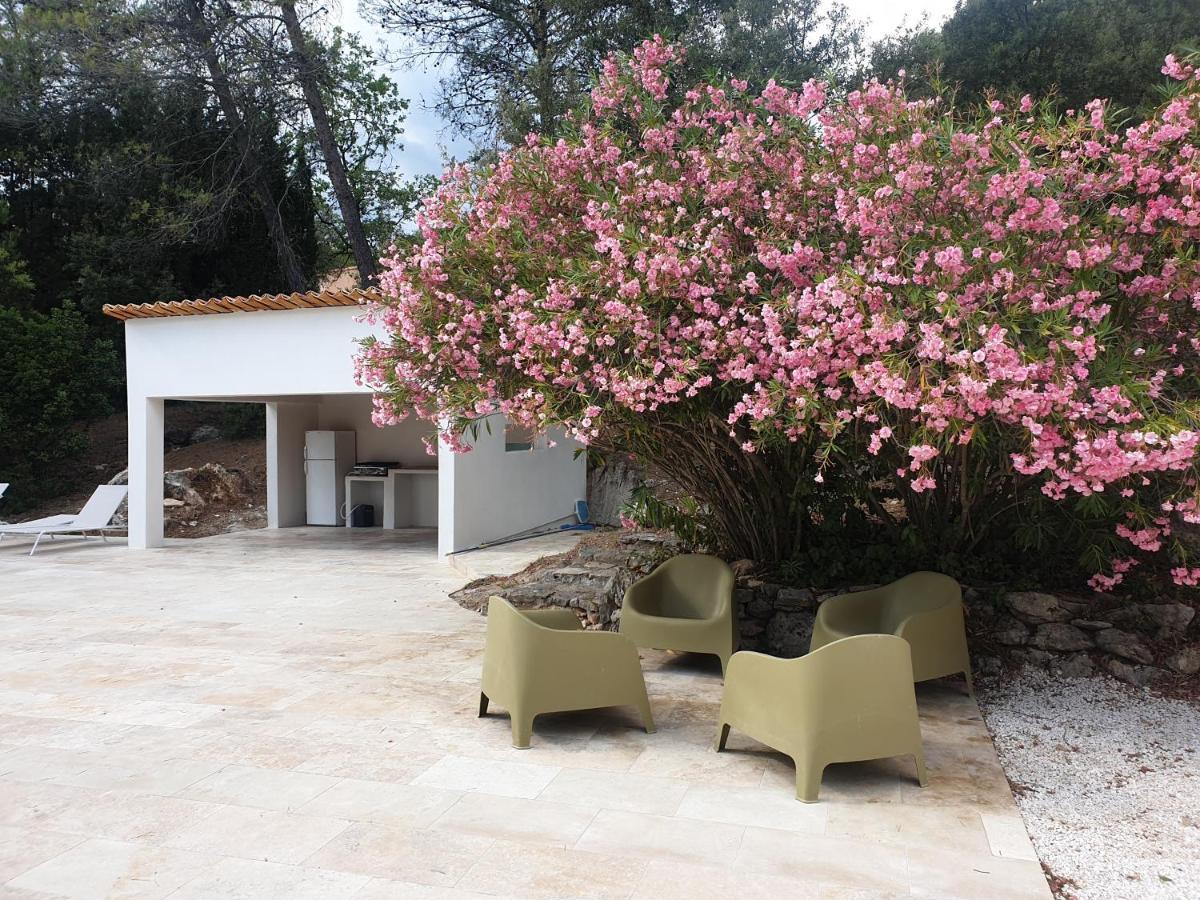La Bastide Blanche Magnifique Villa 5 Etoiles 5 Chambres Et Piscine Privee Sur 6500 M Var Лорґ Екстер'єр фото