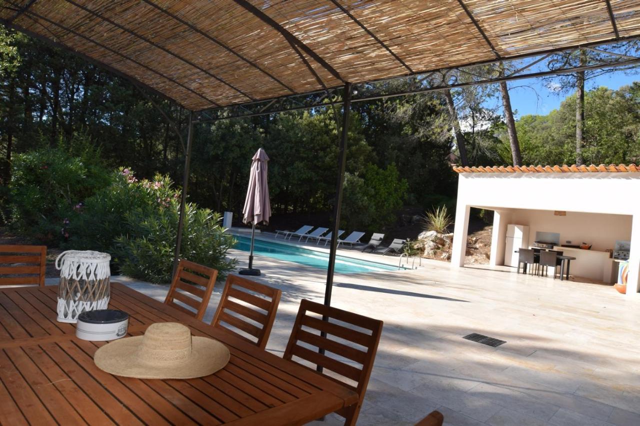 La Bastide Blanche Magnifique Villa 5 Etoiles 5 Chambres Et Piscine Privee Sur 6500 M Var Лорґ Екстер'єр фото