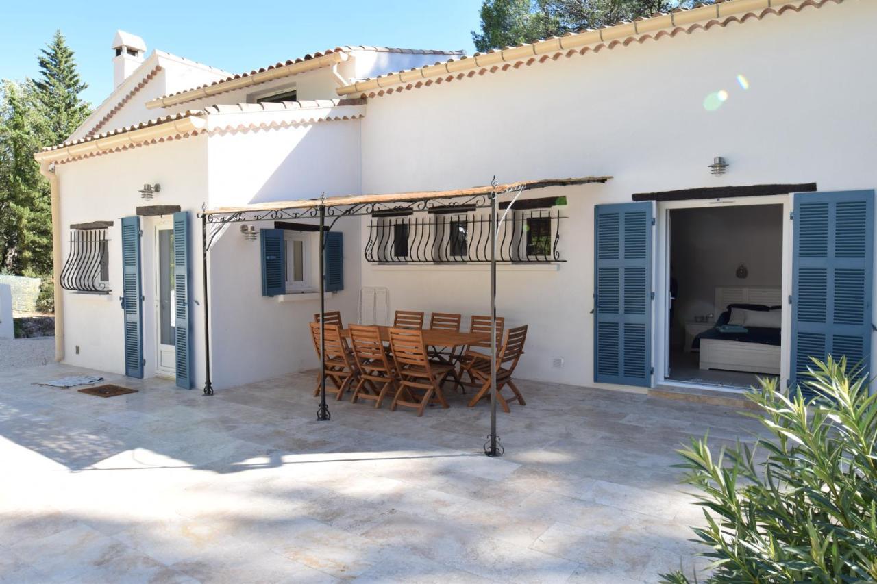 La Bastide Blanche Magnifique Villa 5 Etoiles 5 Chambres Et Piscine Privee Sur 6500 M Var Лорґ Екстер'єр фото