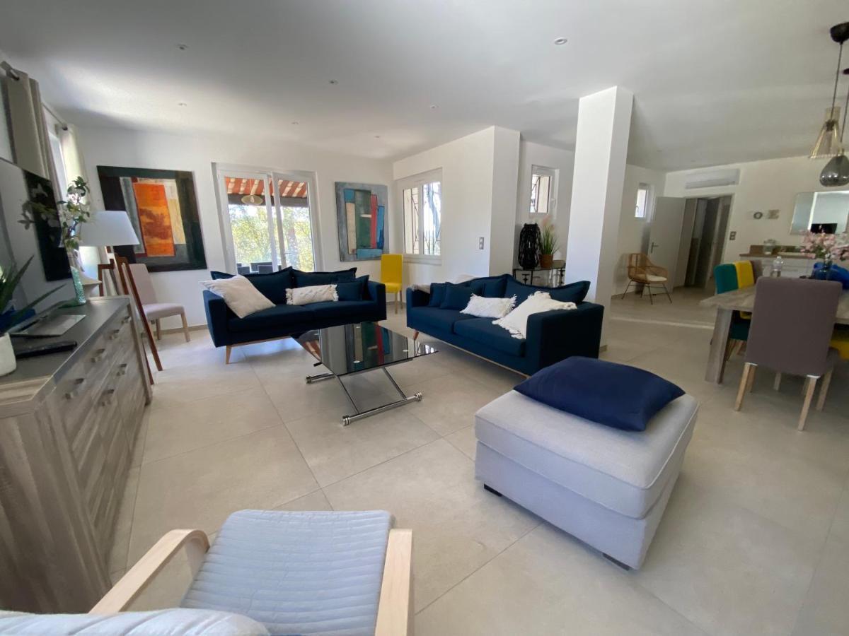 La Bastide Blanche Magnifique Villa 5 Etoiles 5 Chambres Et Piscine Privee Sur 6500 M Var Лорґ Екстер'єр фото