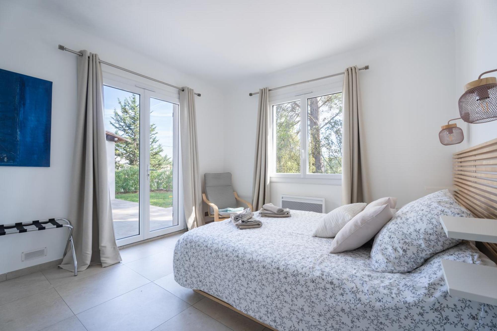 La Bastide Blanche Magnifique Villa 5 Etoiles 5 Chambres Et Piscine Privee Sur 6500 M Var Лорґ Екстер'єр фото